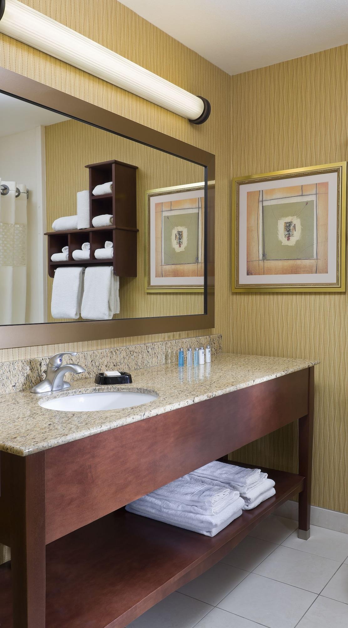 Hampton Inn Mansfield/Ontario Bagian luar foto