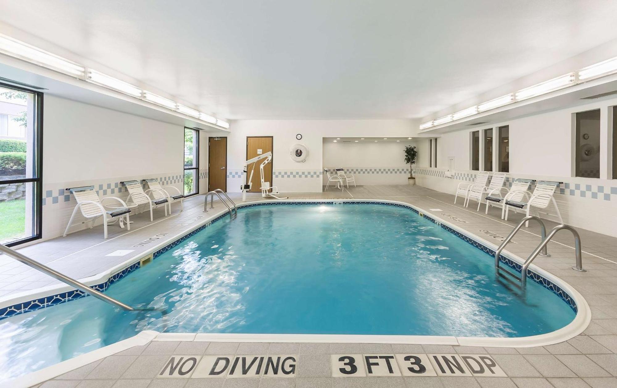 Hampton Inn Mansfield/Ontario Bagian luar foto