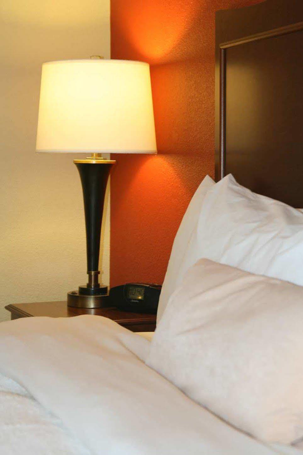 Hampton Inn Mansfield/Ontario Bagian luar foto